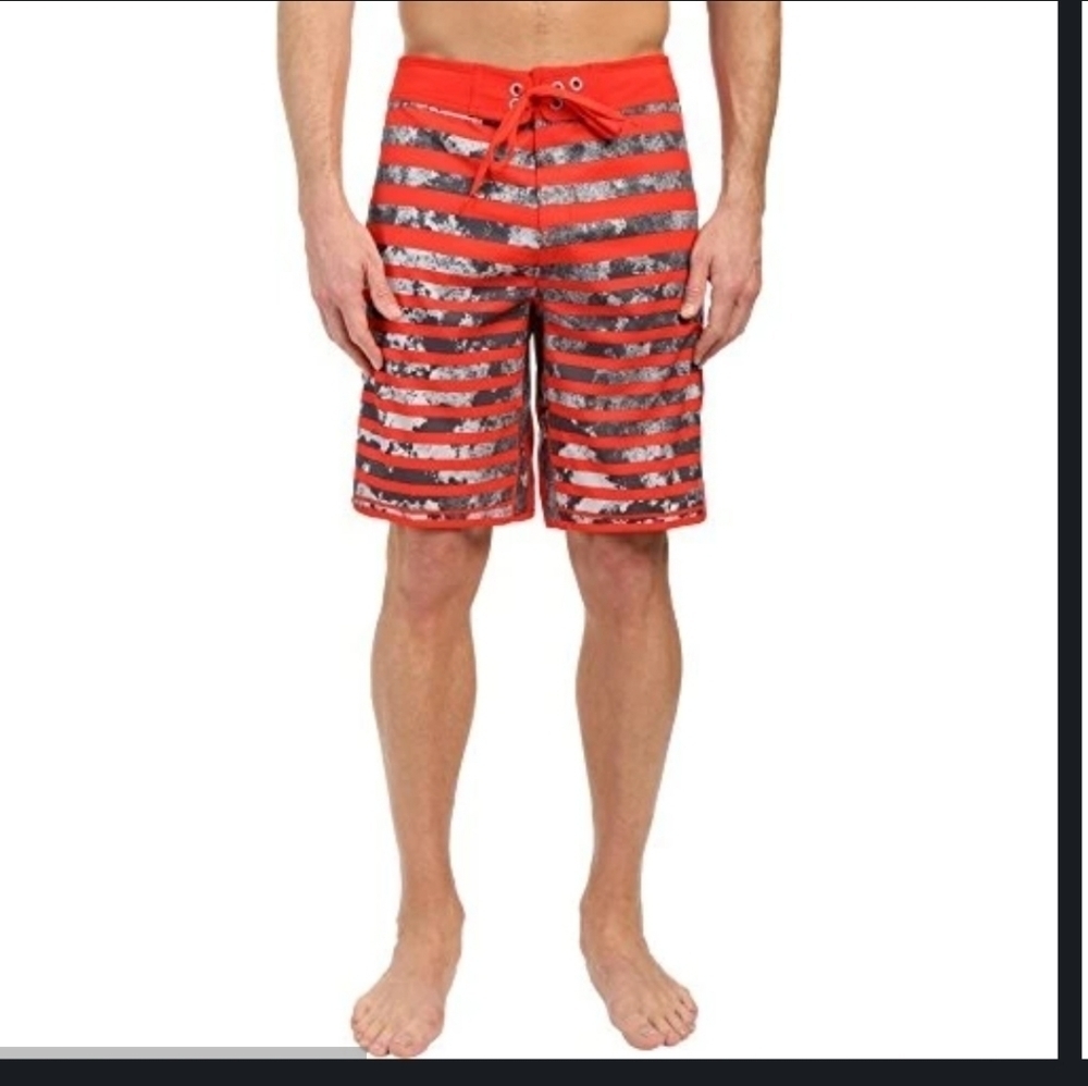 NWT The North Face Whitecap Boardshorts Fiery Red Moss Stripe